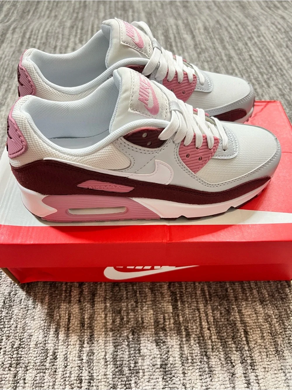 Nike WMNS AIR MAX 90 SE 'NEAPOLITAN' Size 8 Women’s / 6.5 Mens